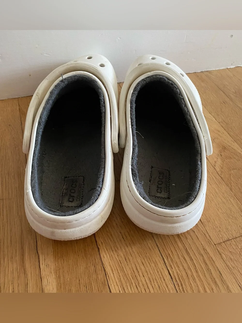 Crocs Classic Faux Fur Lined Clog White Slip On Unisex Women 11 Mens 9 Shoes